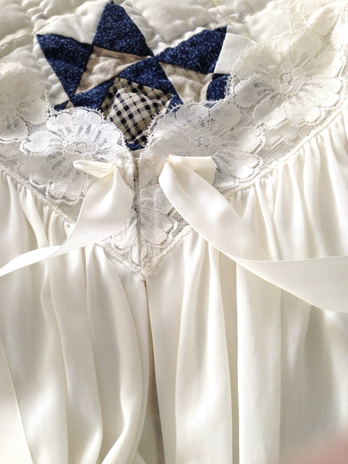 1963 SANS SOUCI White Peignoir Robe Double Chiffon Sleeves Lace Cuff Tie Front-S