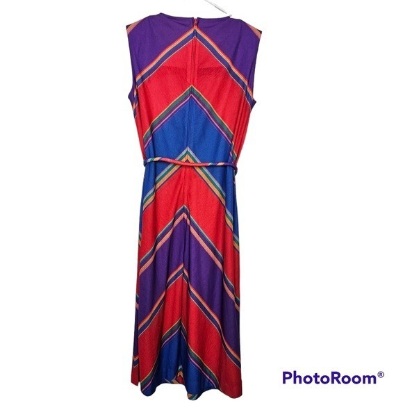 Newton Centre Vintage Tie Waist Dress !