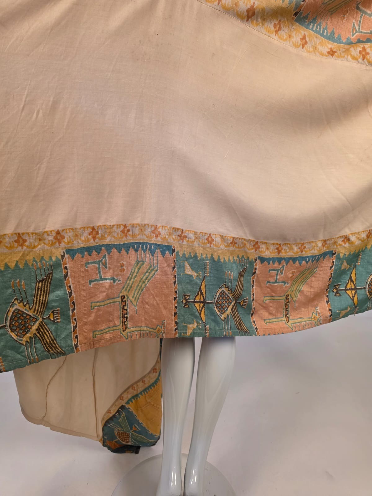 UNUSUAL 1920’S NATIVE AMERICAN INFLUENCE PRINT SILK SHANTUNG PONCHO DRESS