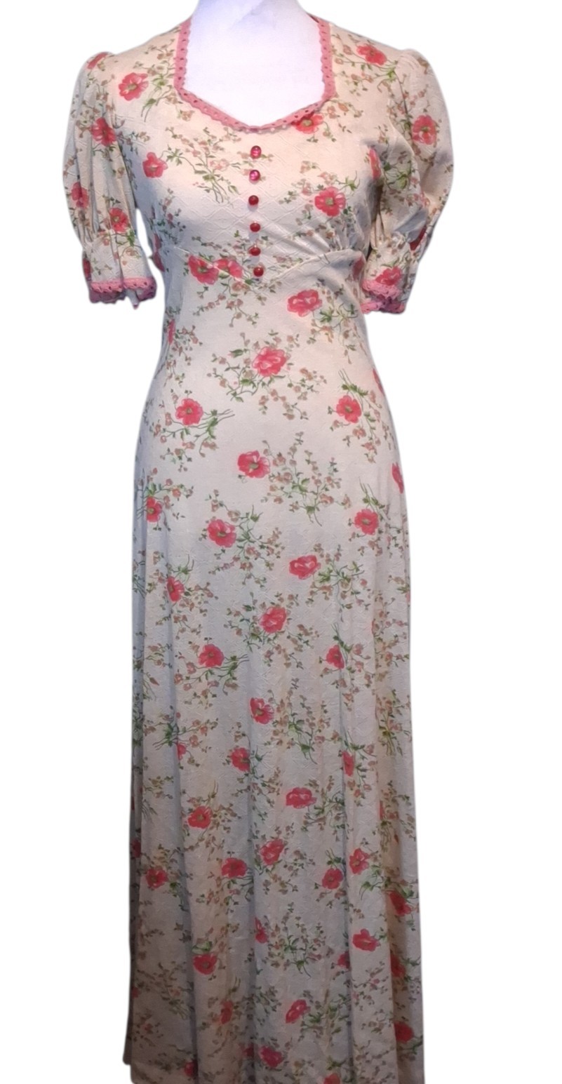 Vintage Maxi Dress Sweetheart Neckline Empire Waist Ditsy Floral Early 70s Sz 7