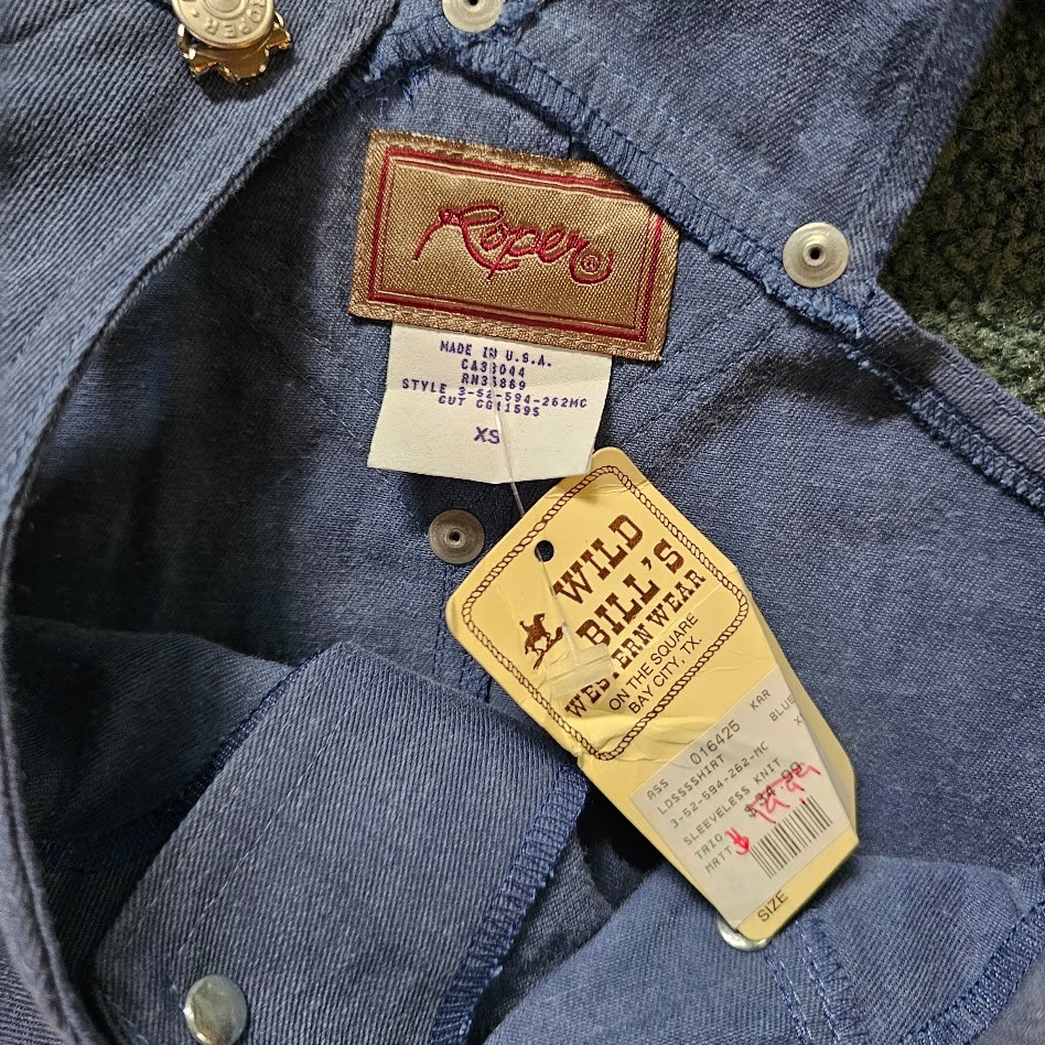 Vtg 90s do 70s Cowgirl Renaissance Western Chambray Denim Vest Hillbilly Top XS