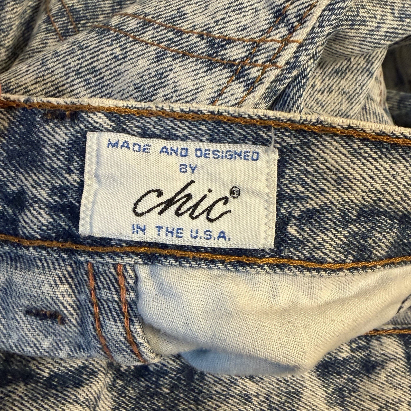 Vintage Chic Acid Wash Jeans USA Size 8 (Runs Small) 24×28 Tapered High Waist