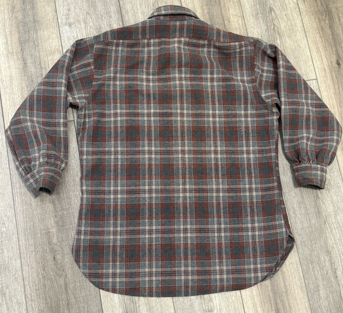 PENDLENTON plaid wool vintage shirt gray/orange women’s size Large pre-owned