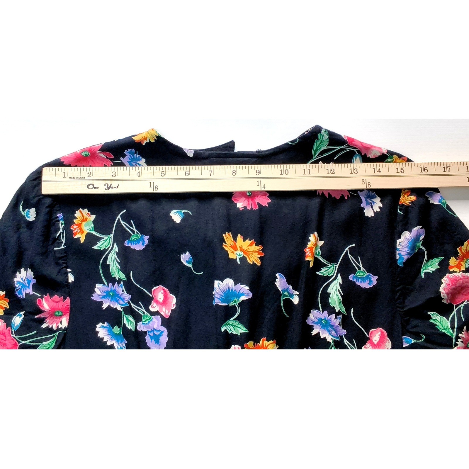 Access Vintage Floral Romper Shorts Women Small Black Short Sleeve Button Front