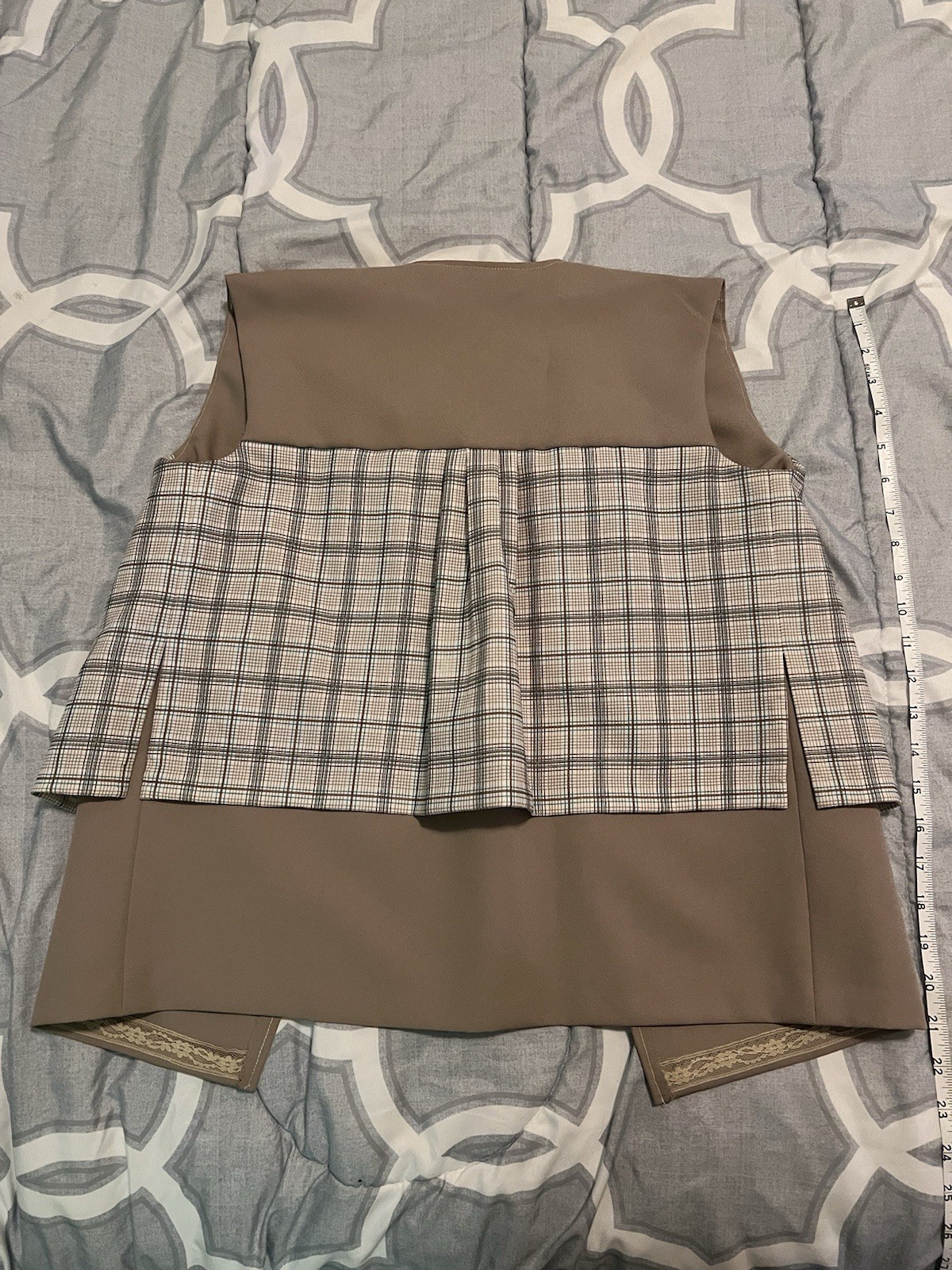 Vintage 70s Tan Plaid Pocket Vest Sleeveless Jacket Mod Boho Western Fashioned