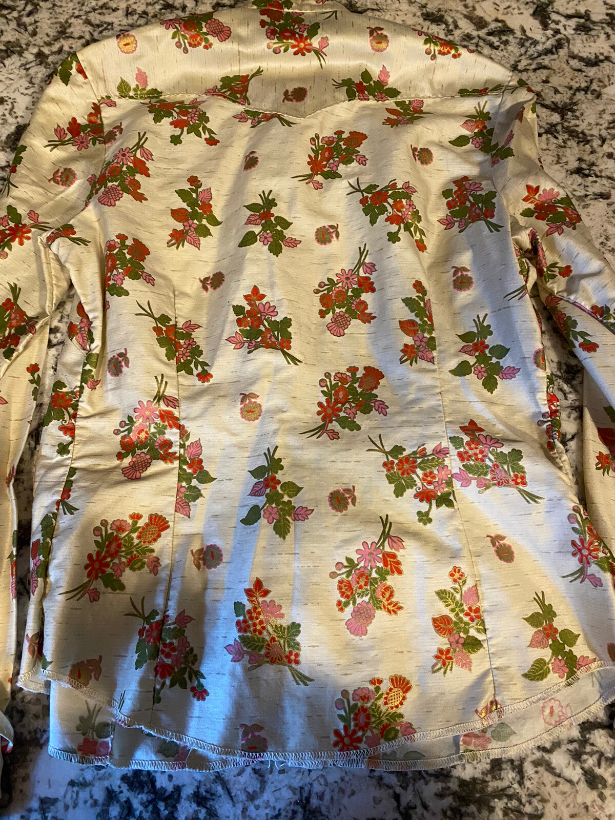 Rare Vintage PRIOR DENVER Western Shirt Pink/green/red color metalic, snaps