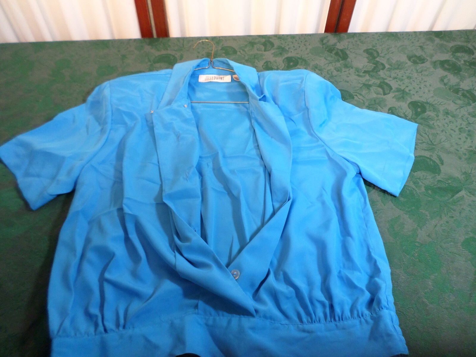 Vintage Josephine Woman’s Blue Short Sleeved Button Front Blouse-Size 8