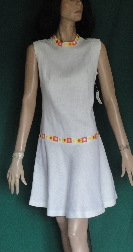 NOS White Rayon Embroidered Orange Yellow Trim Bleeker Street Dress 10 B34