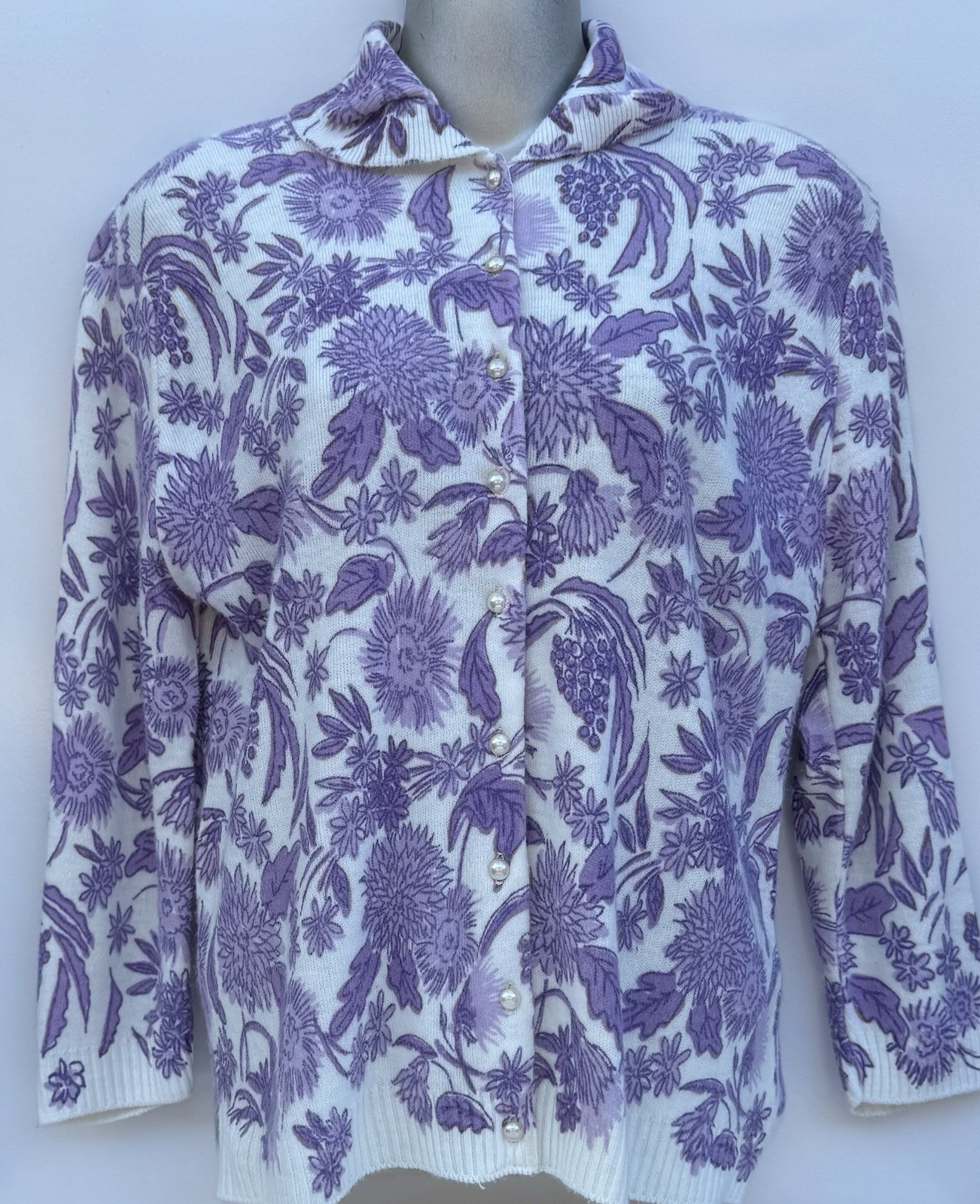 Vintage 1950s Purple Floral Cardigan Pearl Buttons EVC