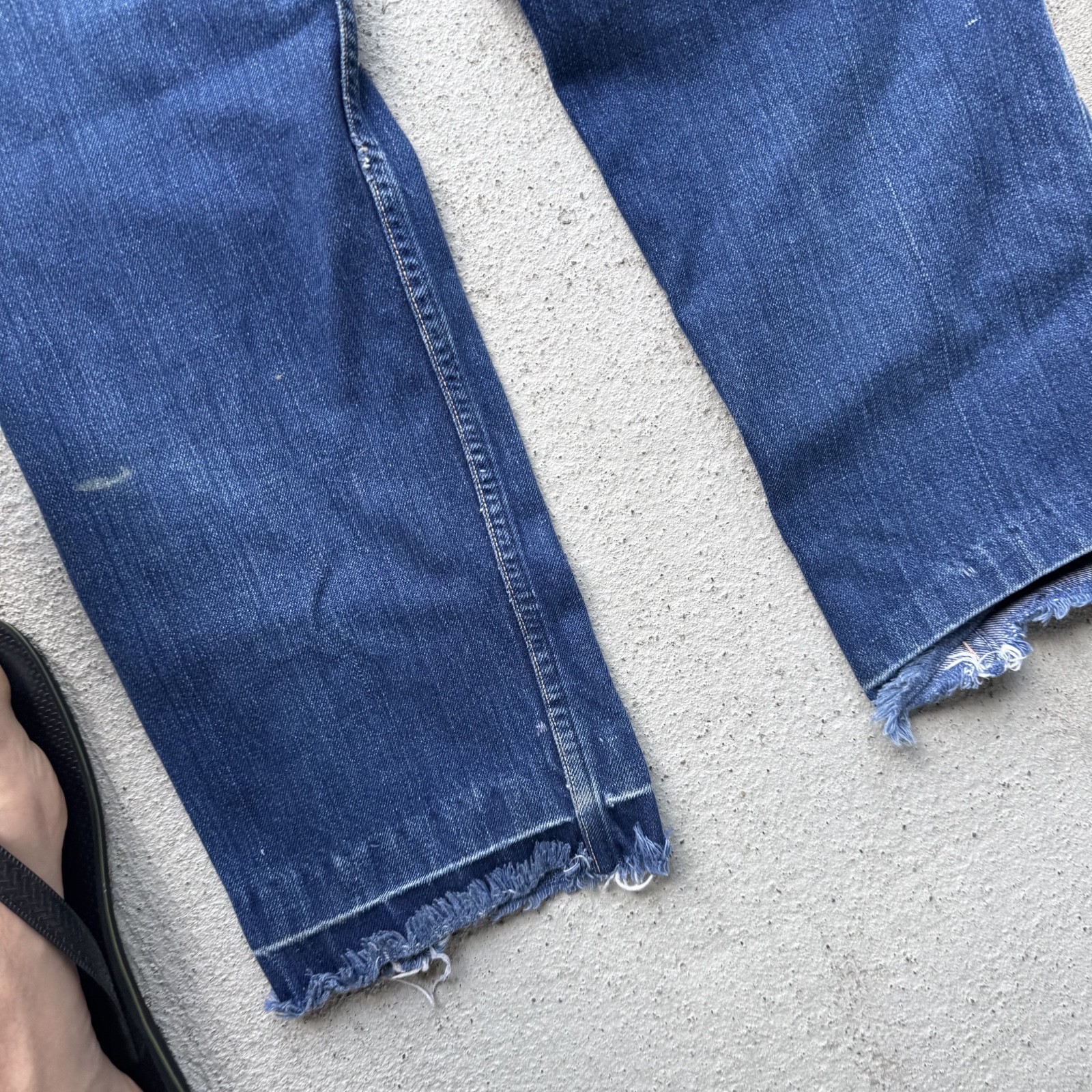 1960s Circle S Sears Roebuck and Co Half Selvedge Dark Wash Jeans 26×24.5 Short