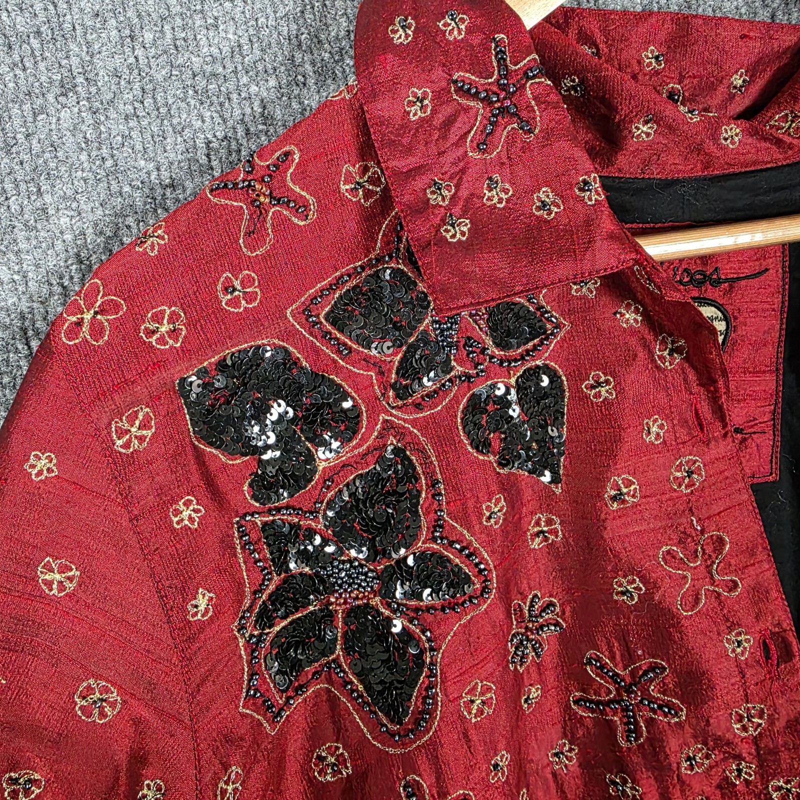 Chicos Dupioni Silk Beaded Shirt Womens XL Red Asian Art To Wear Sequin Vintage