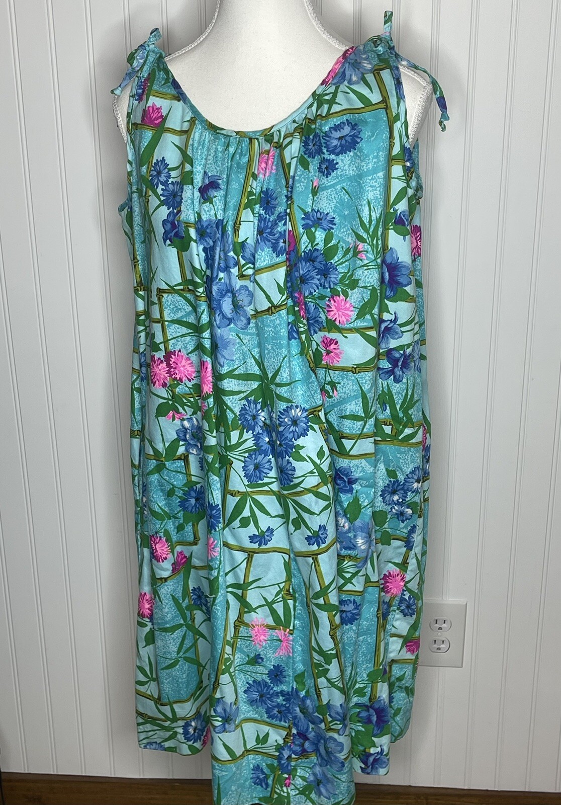 VTG Waikiki Shop Pompano Beach FL Hawaiian Style Dress Size M Blue Pink Green