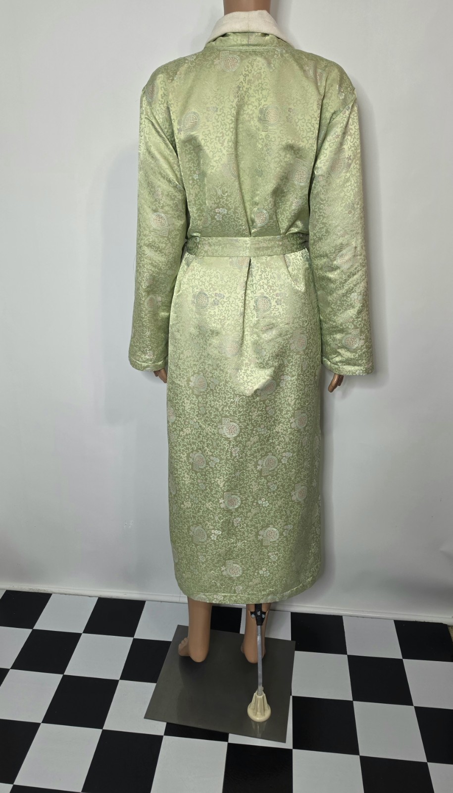 VTG Sage Green Asian Inspired Silky Satin Brocade Fleece Lined Robe Housecoat