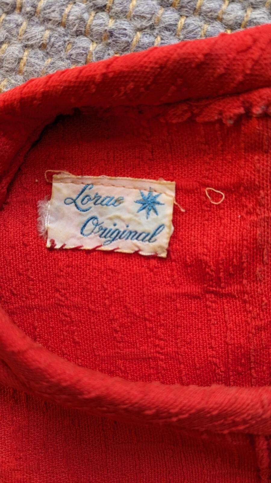 Vintage red textured poly mini – M/L