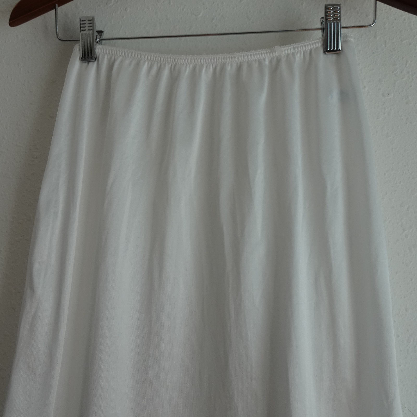 WARNER’S Half Slip Under Skirt White Size M Nylon Lace Trim Y2K Modest 25″ Long