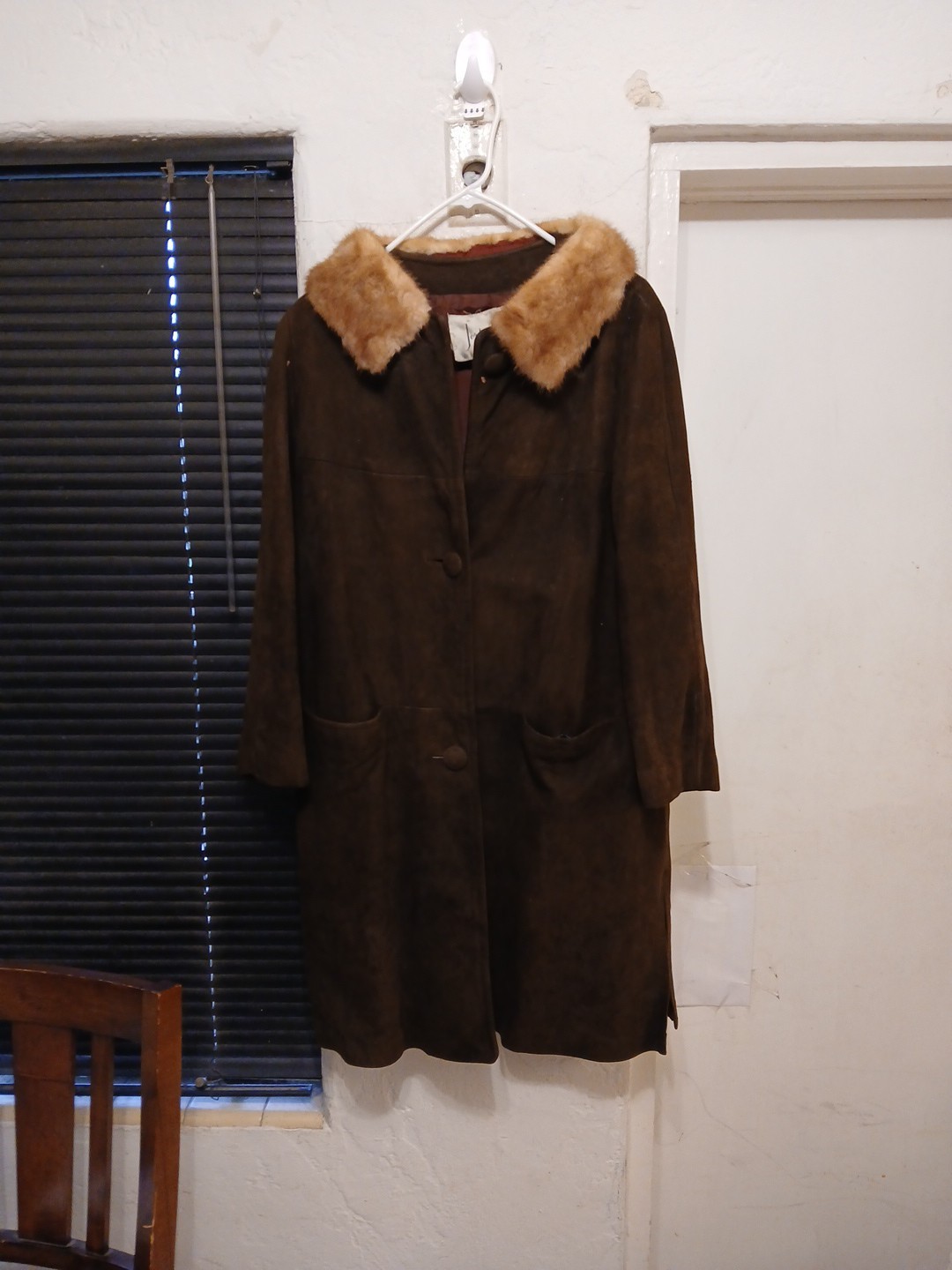 True Vintage Jordan Marsh Suede Leather Coat & Fur Collar Button Up Jacket Sz 16