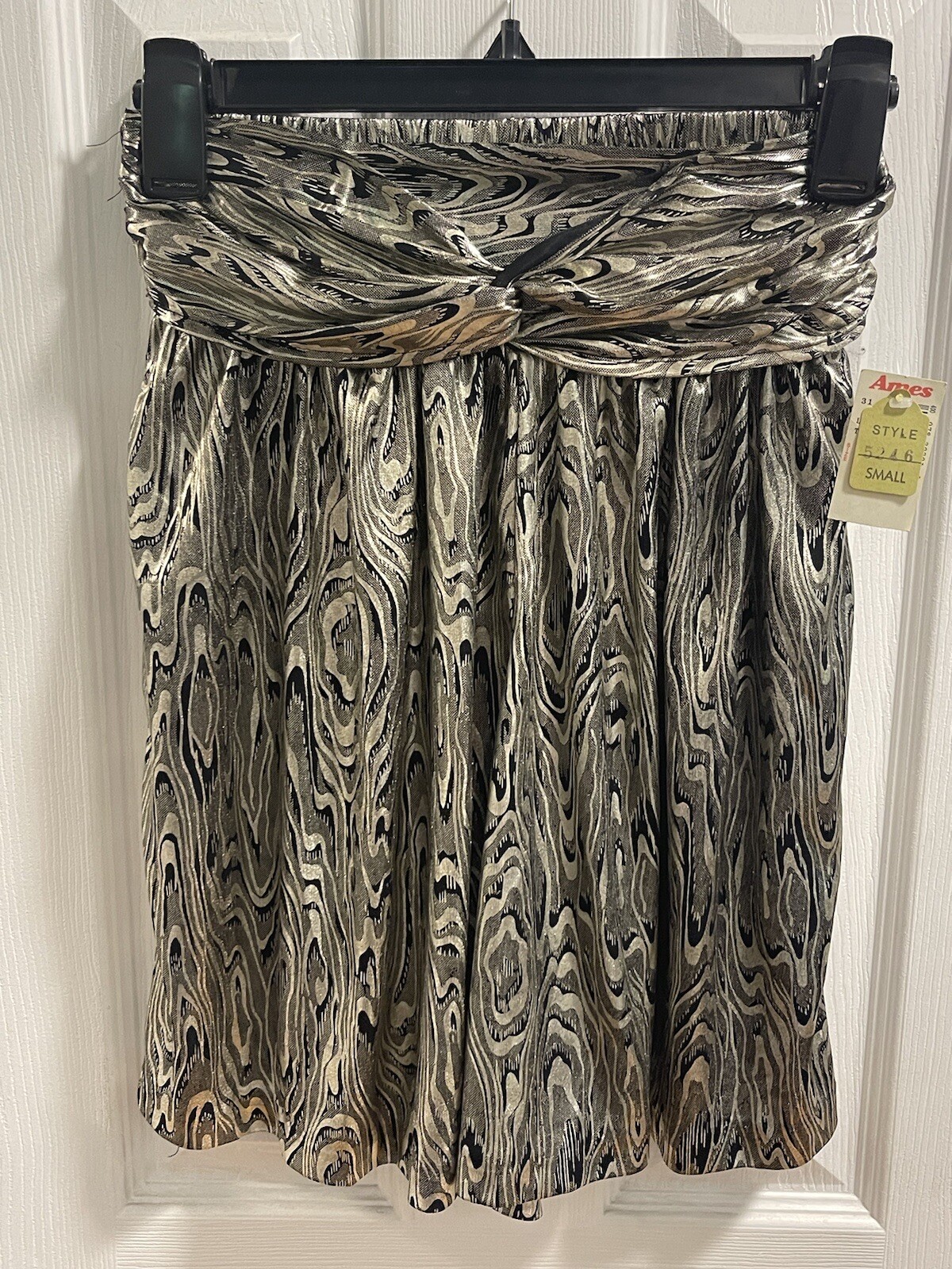 Vintage Inside Out Fashions LTD by Mix’N Mingle Gold Black Metallic Skirt Small