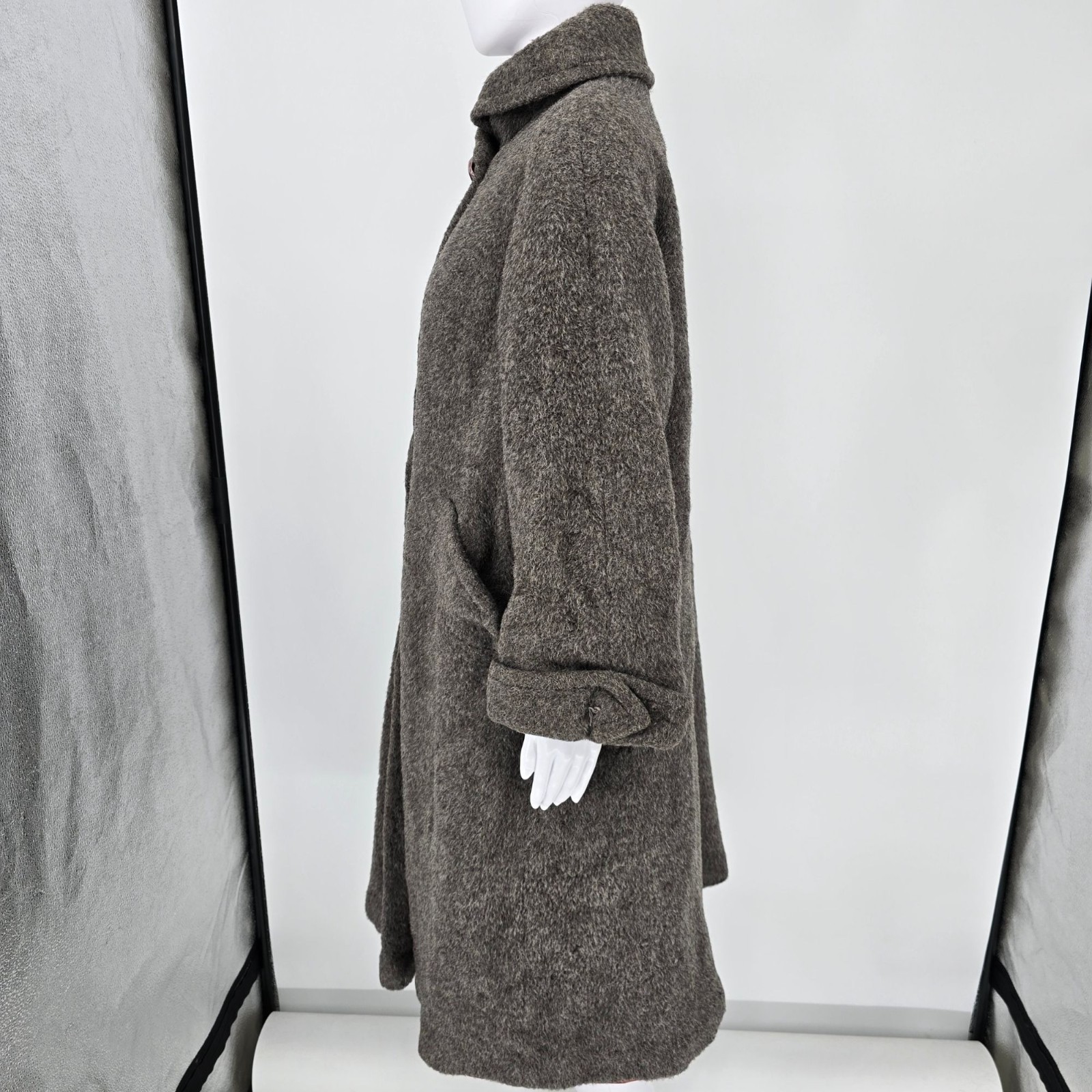 Vintage 1960s Unbranded Women’s Gray Shawl Collar Swing/Cocoon Coat (XL)