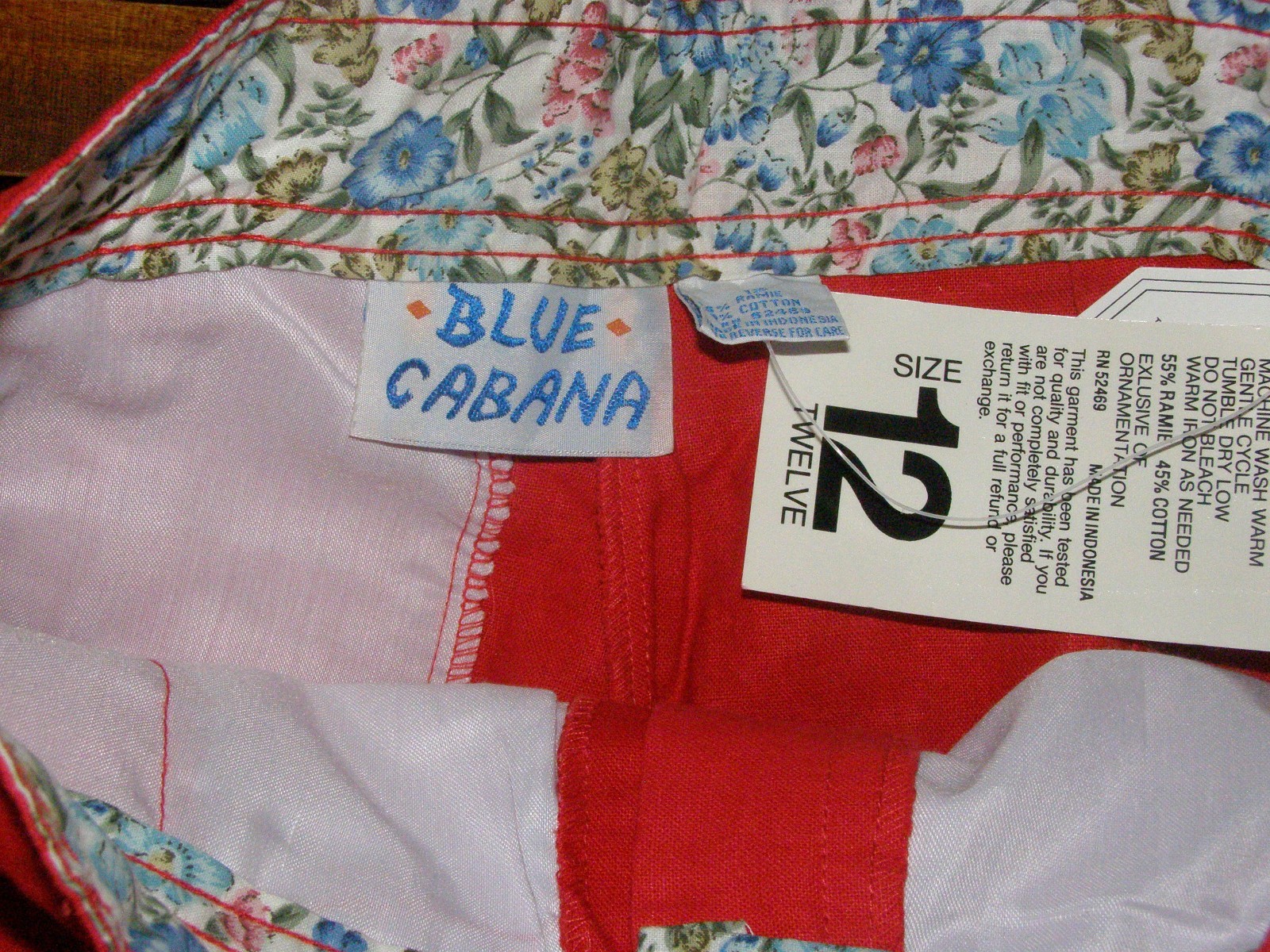 Vintage 80’s NOS red high waisted tailored shorts S M preppy lose fit resort