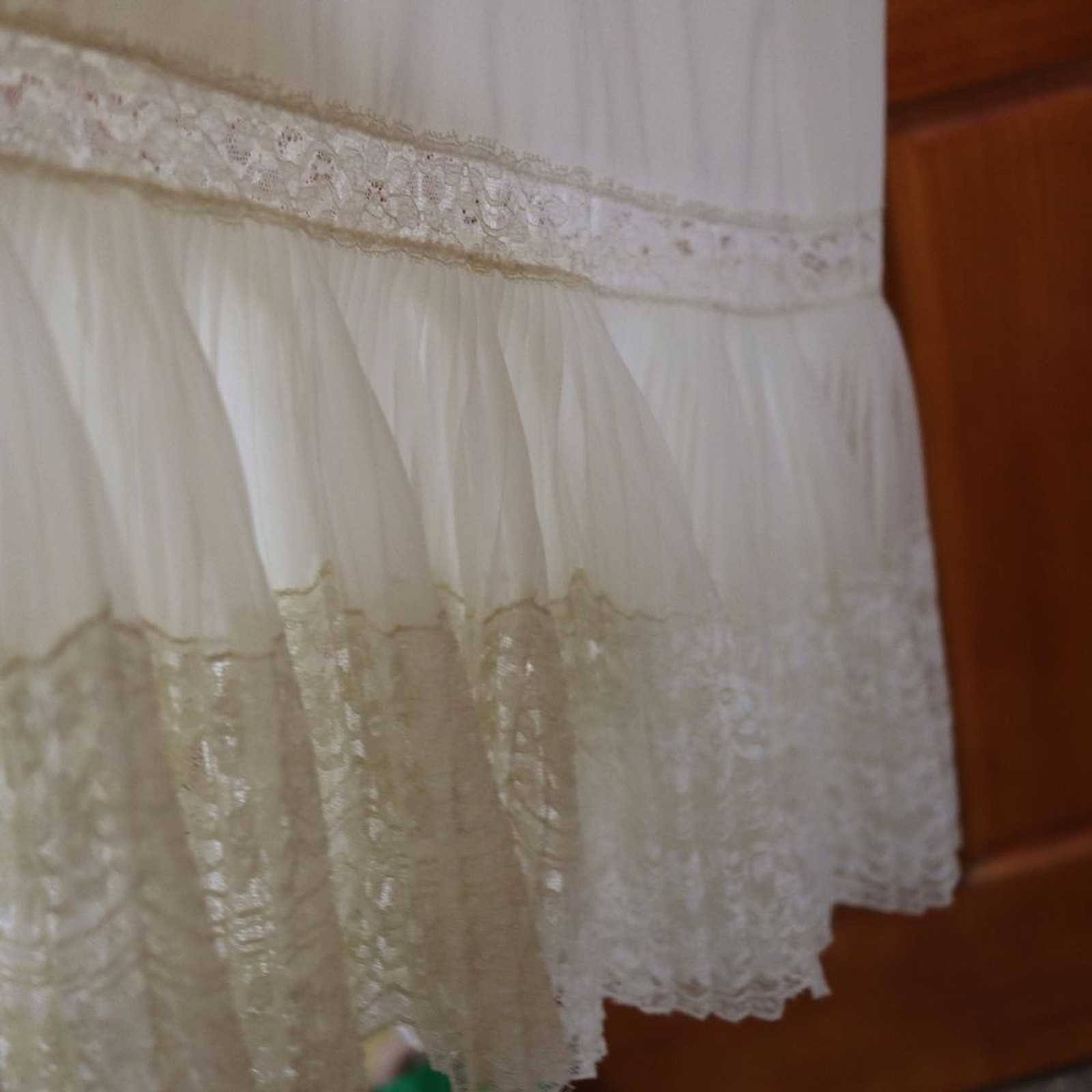 Van Raalte Vintage 1955 Off White Lace Pleated Slip Dress Large Nylon
