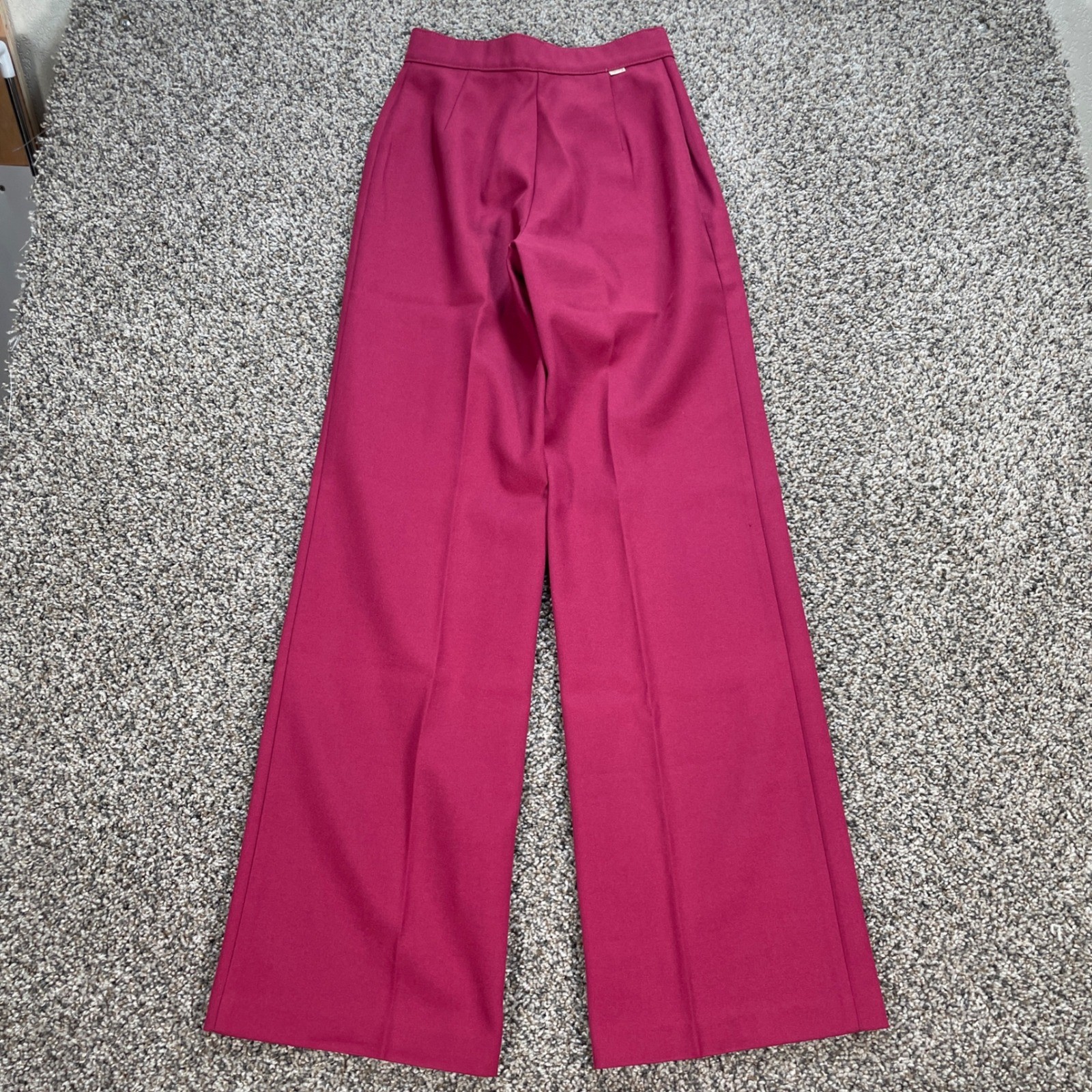 Vintage Levi’s Women’s 24×32 Magenta Pink High Waisted Wide Leg Trousers