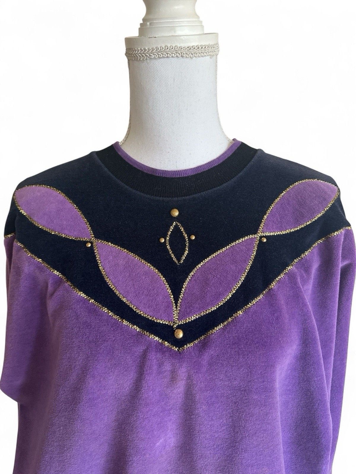Vintage Purple Velour Women’s L Sweatshirt w/ Gold Studs & Detail Black Trim
