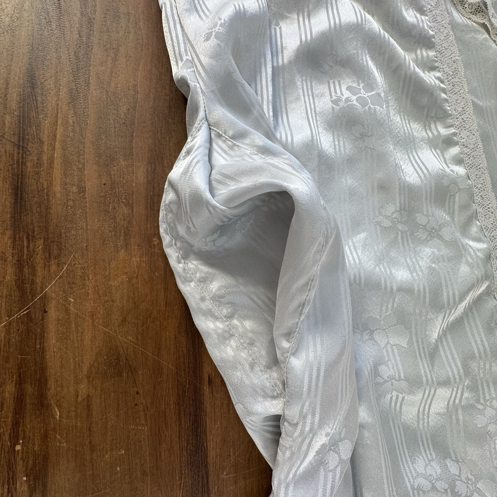 Vtg Christian Dior Night Robe Womens 34 Inch Light Gray Striped Lingerie Lounge