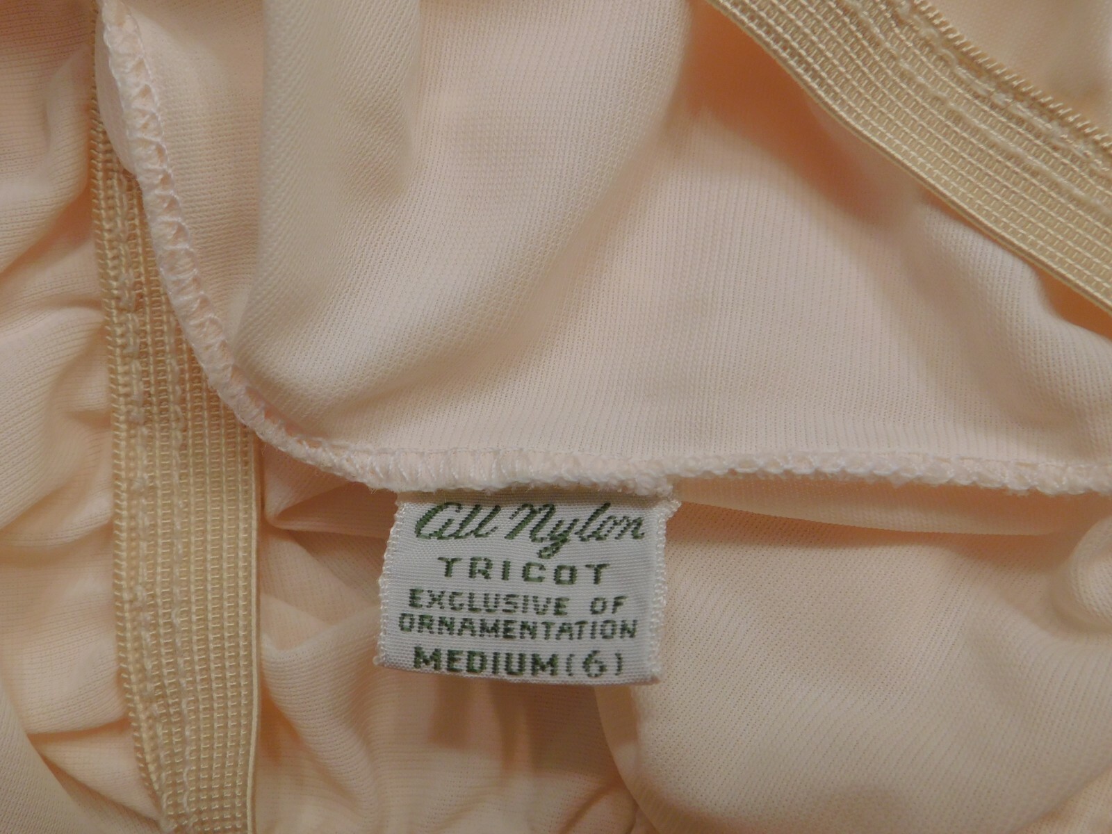 Vtg 1960 Greenco Maid Tricot Size Medium Beige Peach Half Slip Rose Lace Design