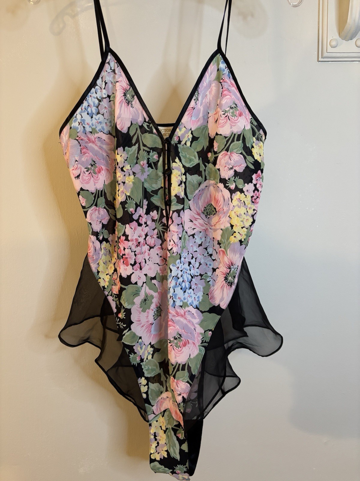VTG VICTORIA’S SECRET Black Pink Floral Chiffon Teddy M Gole Label Sexy