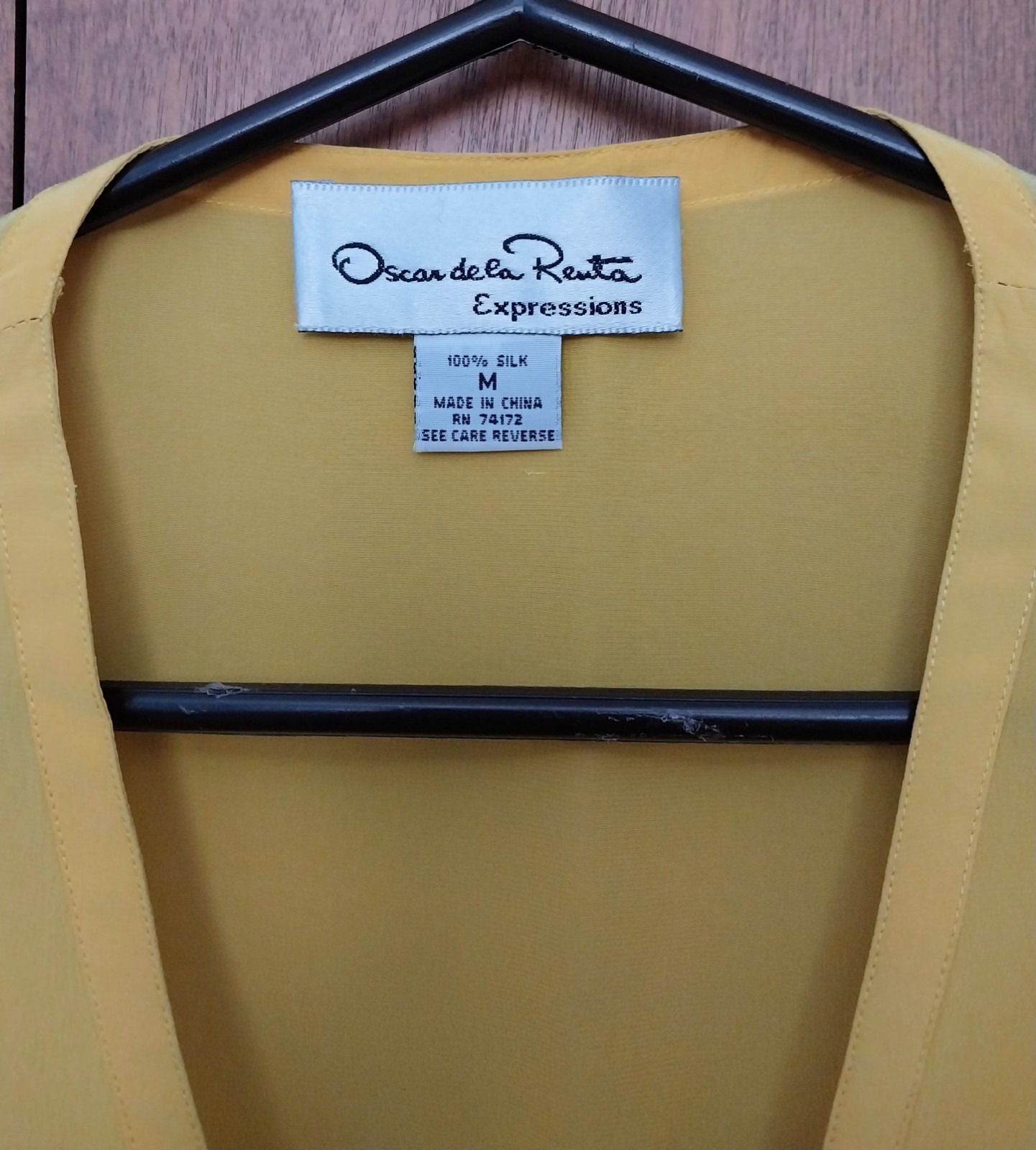 Vintage „Oscar de la Renta Expressions” Sleeveless Shell,Yellow Button Down