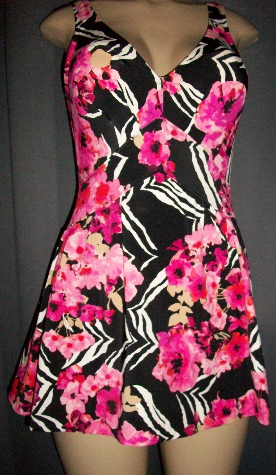 Vtg Maxine of Hollywood Pink Flower Skirted One Piece Nylon Swimsuit 12 M