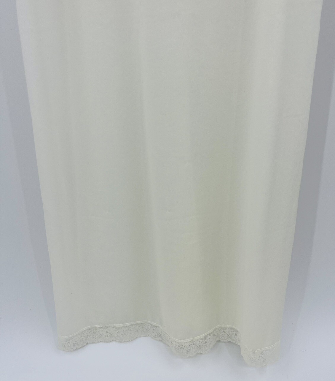 Vintage Vassarette Nylon Crepelon Full Slip Ivory Lace Trim Size A 34