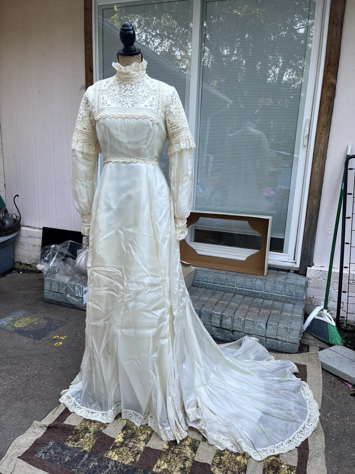 Vtg 70s Victorian Boho Wedding dress high neck beaded lace Cottage Core Prairie￼