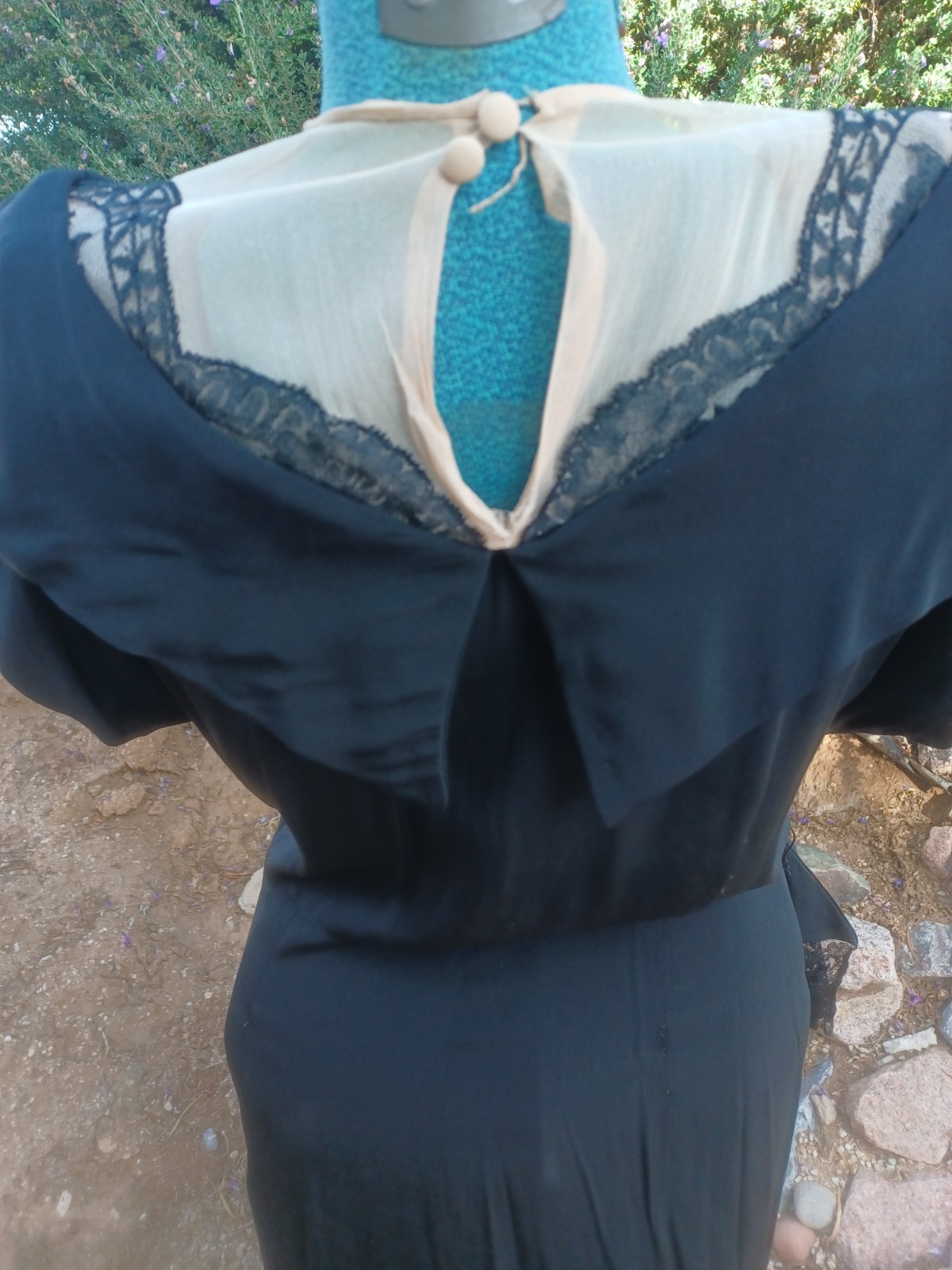 Vintage 1940s Black Cocktail/Wiggle dress with nude-color and lace accents
