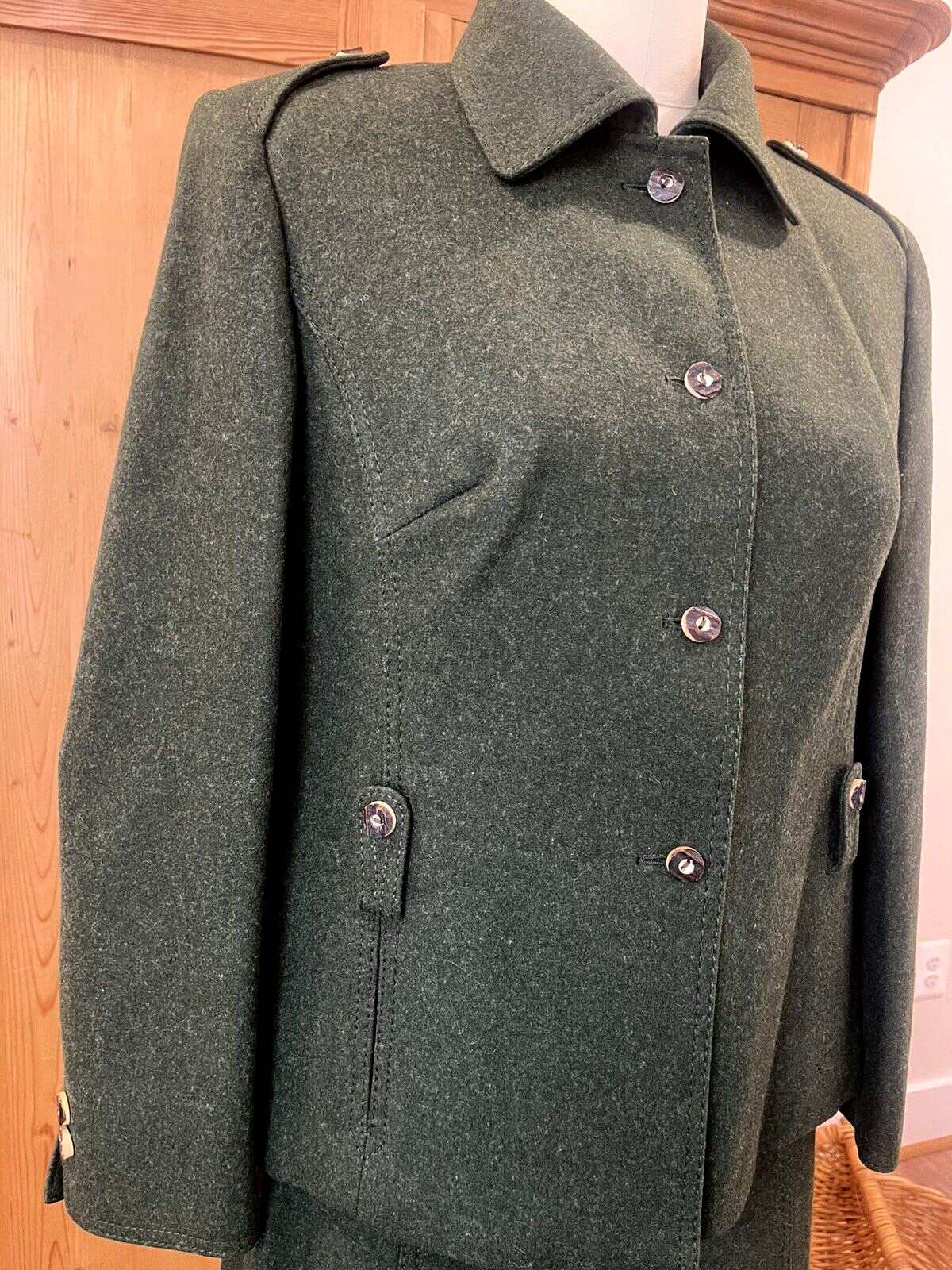 VTG Tofana Sport German Wool Bavarian Skirt-Suit, Wood Buttons Forest Green S/42