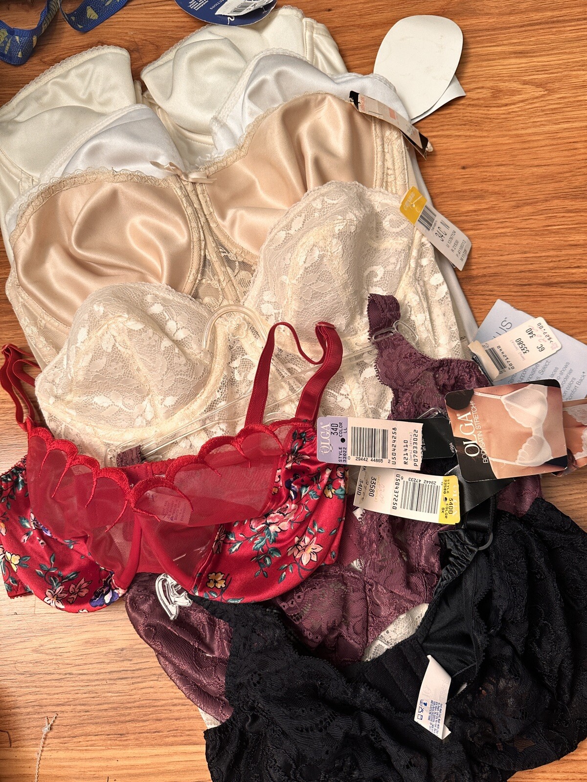 womens vintage lingerie lot, Sizes 34-36 C,D,DD