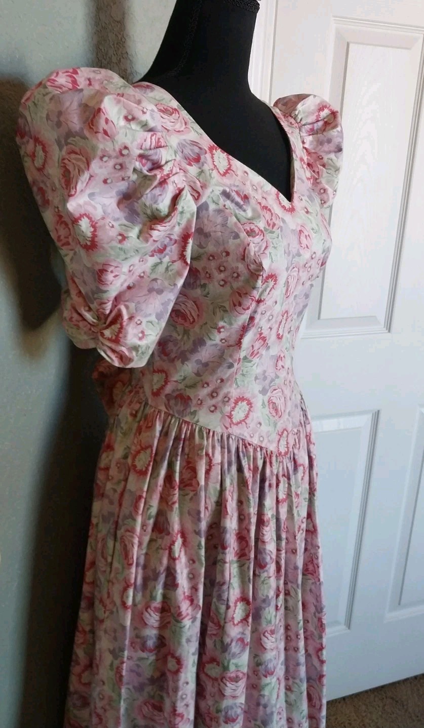 Vtg 1980s Laura Ashley Cottage-core Romantic Puff Sleeve Large Bow Tea Dress