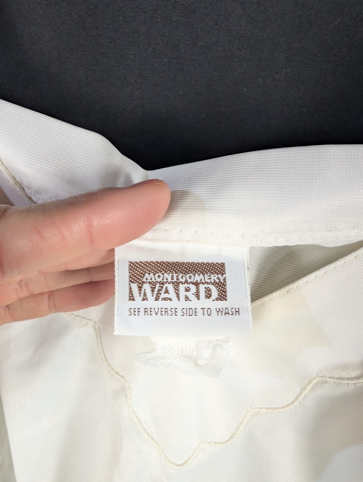 Vintage Montgomery Ward White Slip Sz 32-L