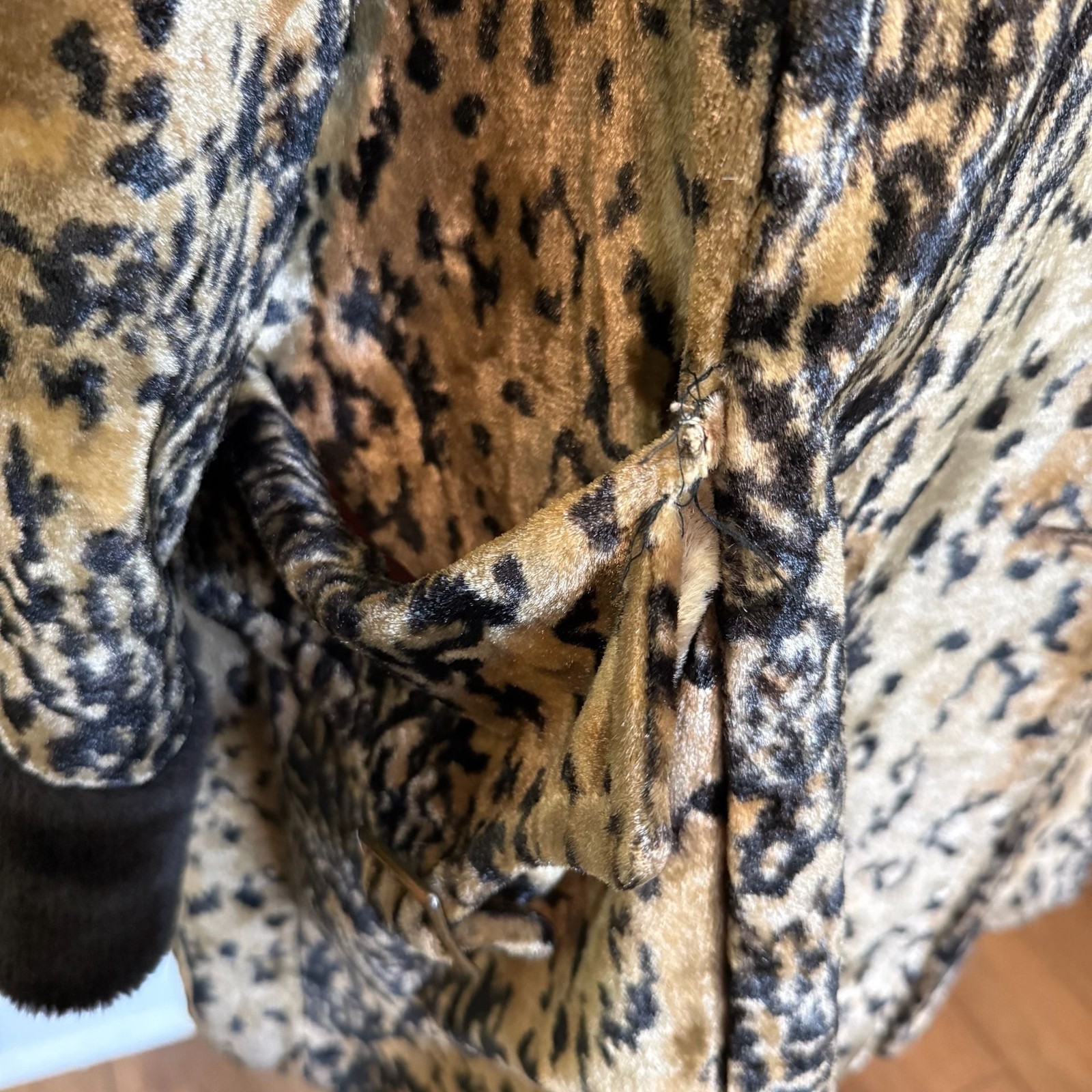 Vintage 1960s Leopard Print Velvet Coat with Faux Fur Trim