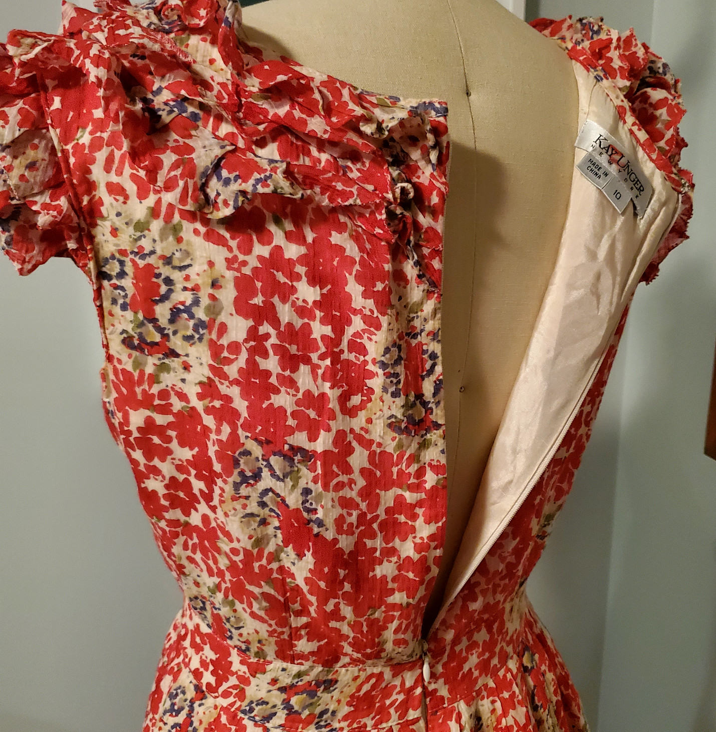 90s VTG Kay Unger Cotton + Silk Red Floral Patterened Dress w/ Frilled Collar