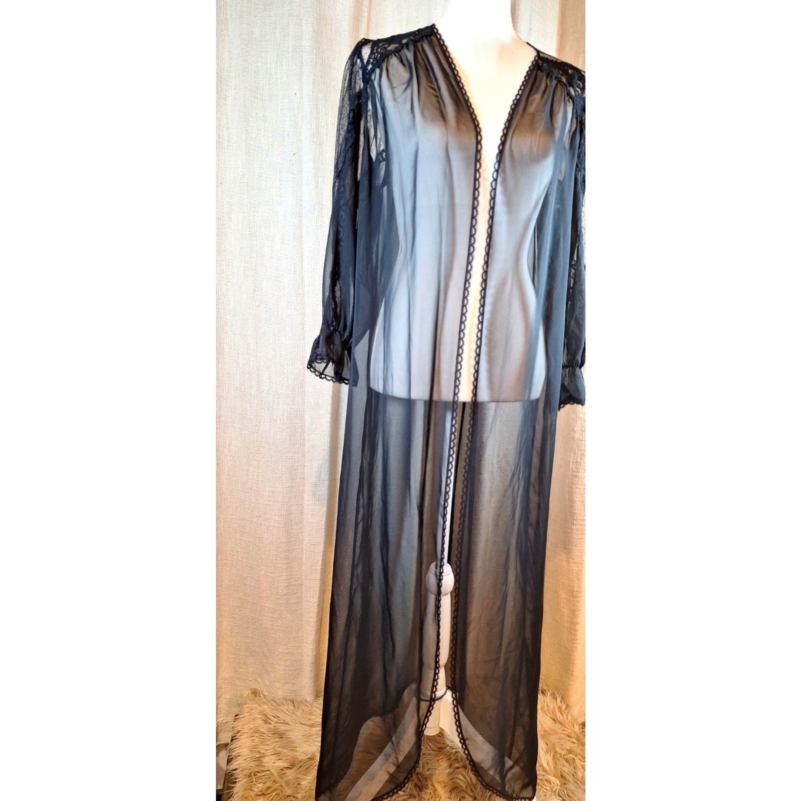 Sheer Black Sugar Plum Lingerie 60’s 70’s Robe Lace & Ruffled Long Sleeves Sz. S