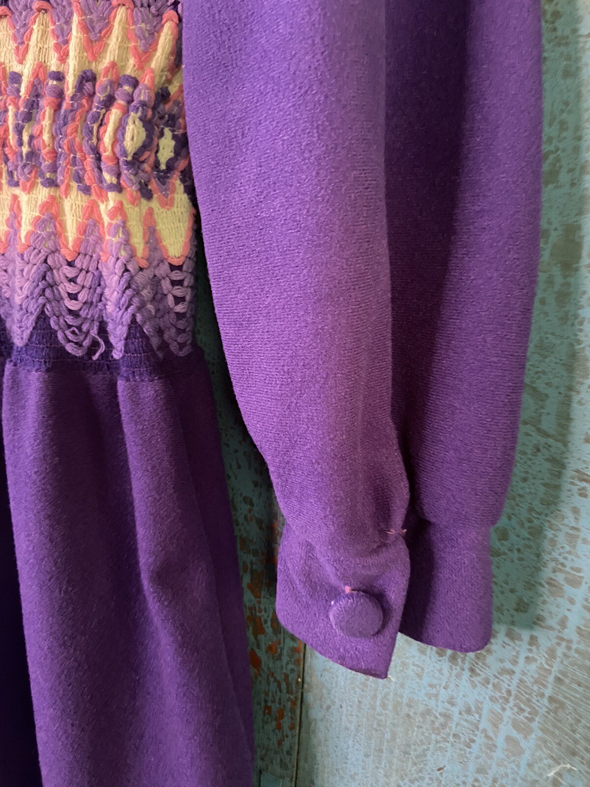 Vintage 1970’s At Home Wear for Van Raalte Button Robe Flame Stitch Boho Hippie