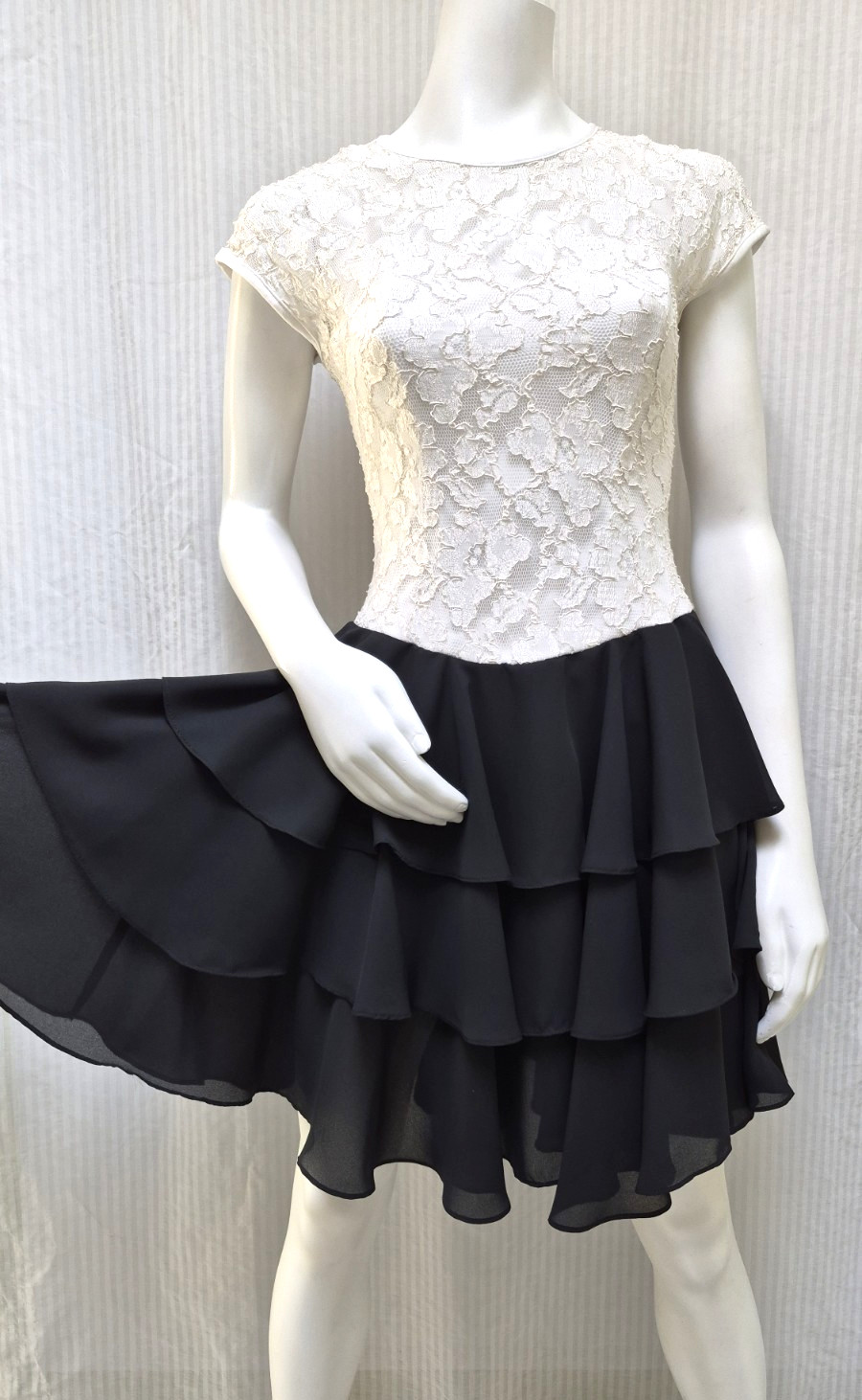 Vintage 80’s LATE EDITION Black w/ White Floral Lace Sheer Ruffle Dress – Size S