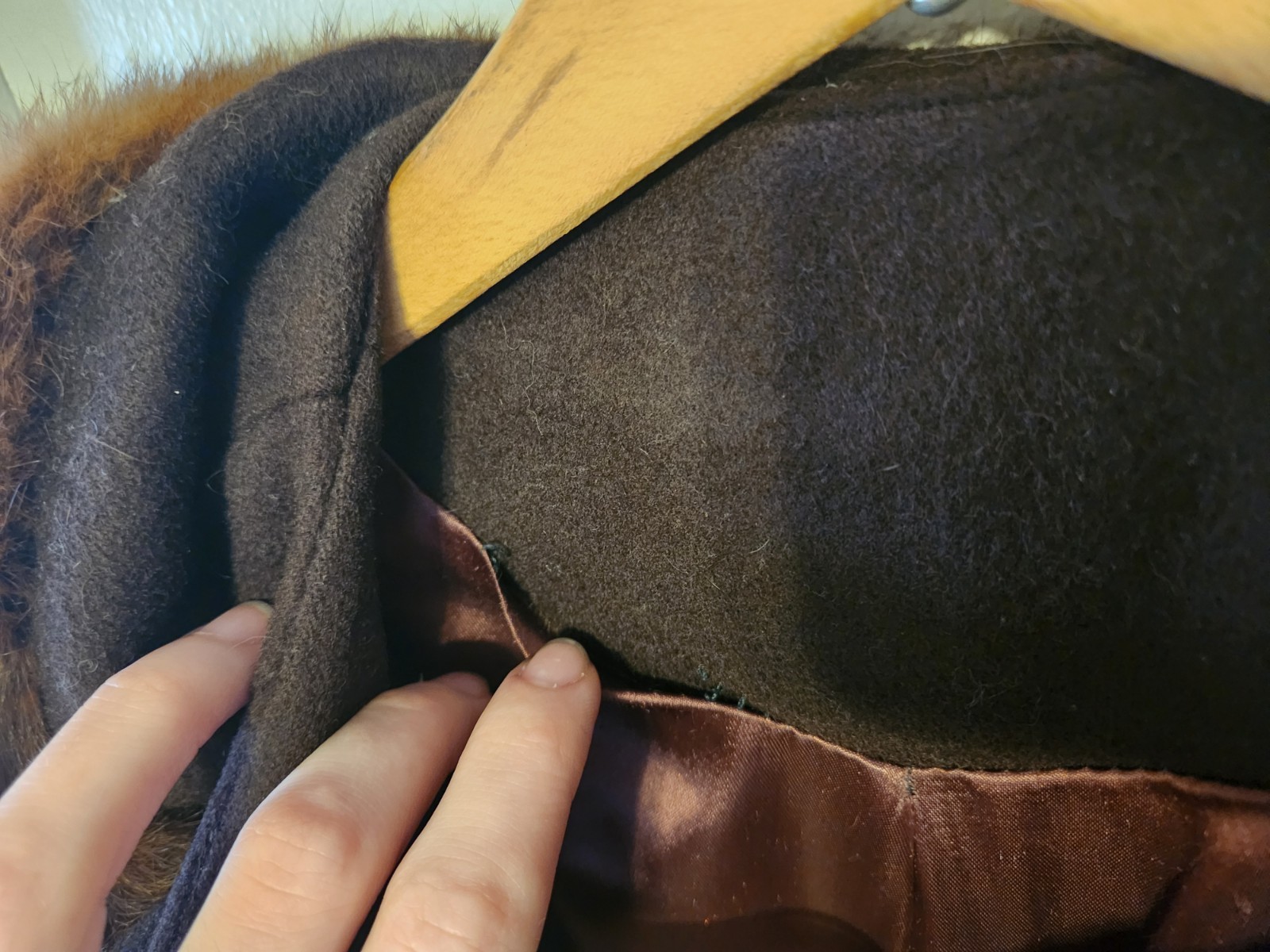 Vintage Brown Wool Coat with Satin Lining and Fur Collar, Workers Union Label