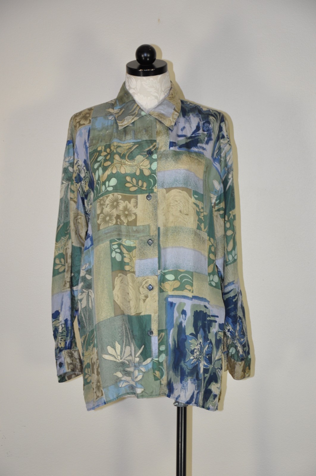90s Vintage Green Silk Botanical Floral Print Oversized Shirt Blouse Top Women M