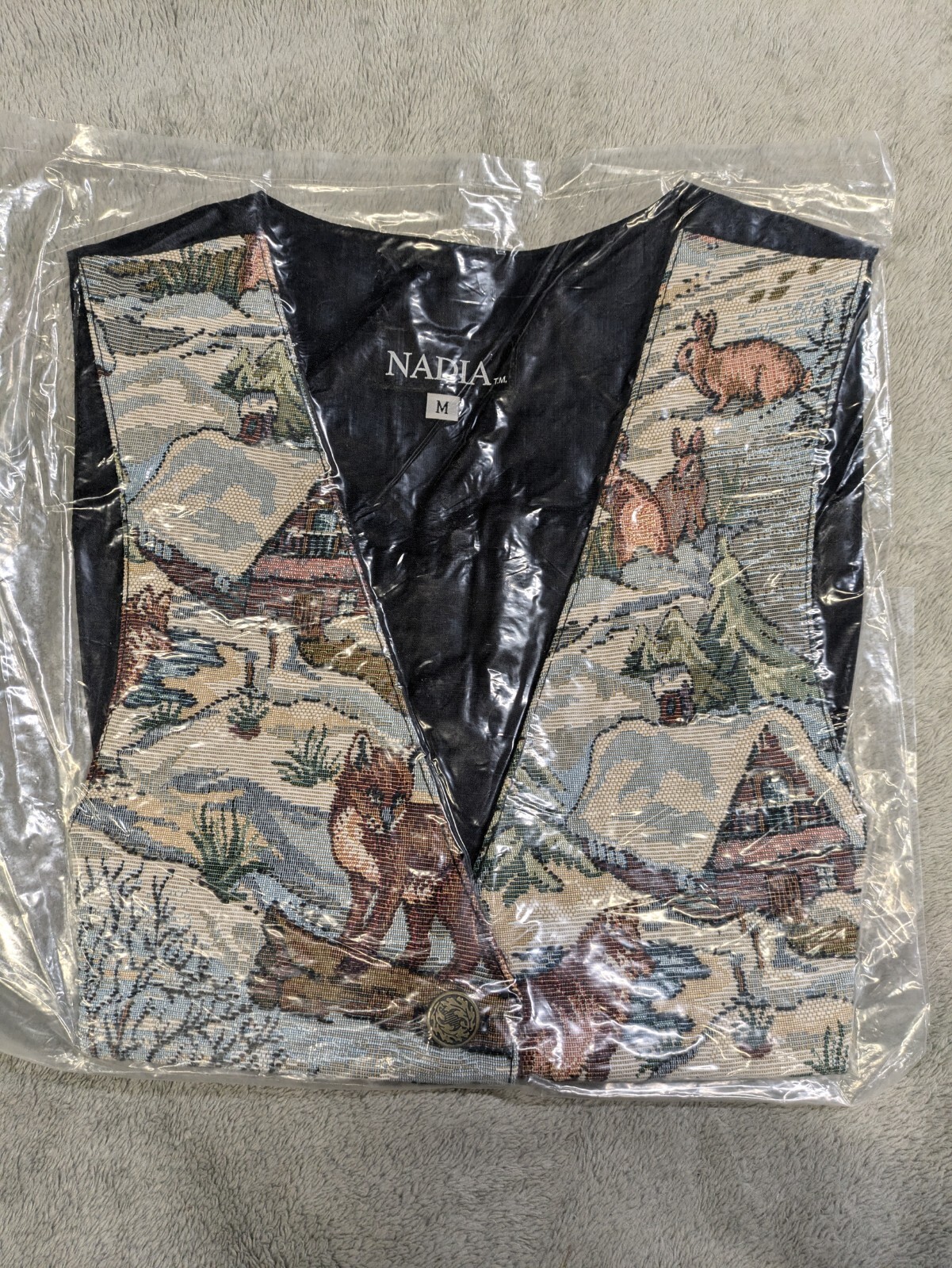 Vintage Nadia Embroidered SNOWY WOODS Tapestry Women’s MED Grandmacore Vest NEW