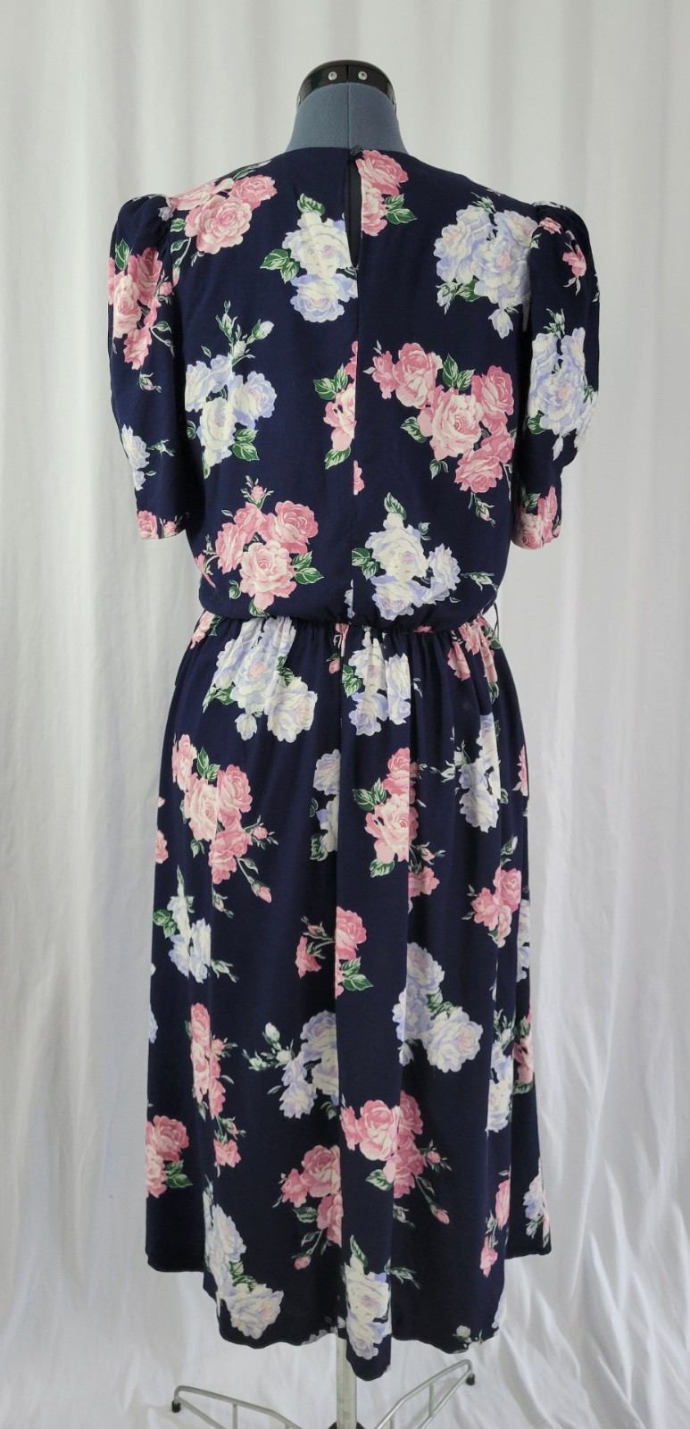 Vtg Lisa II Navy Blue Floral Blouson Dress w White Crochet Trimmed Bib Size M?