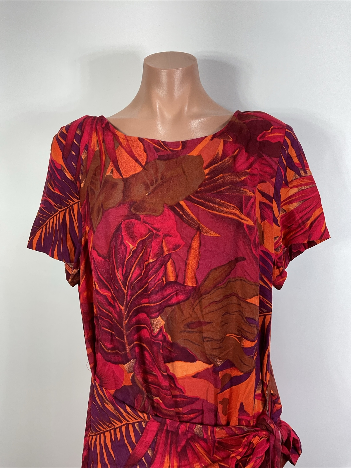 St Tropez West Dress Floral Hawaiian Rayon Linen Wrap Dress Resort VTG 90s Y2K