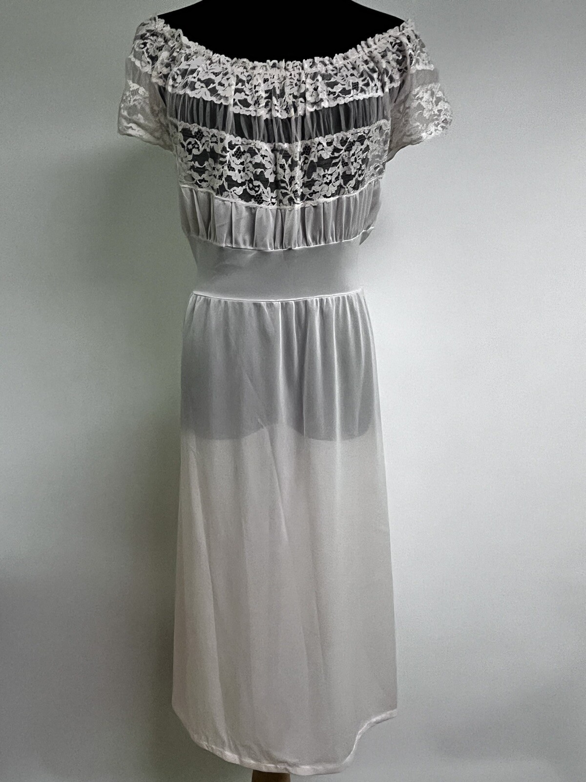 Vintage 1960s Radcliffe Pink Lacy Nylon Nightgown