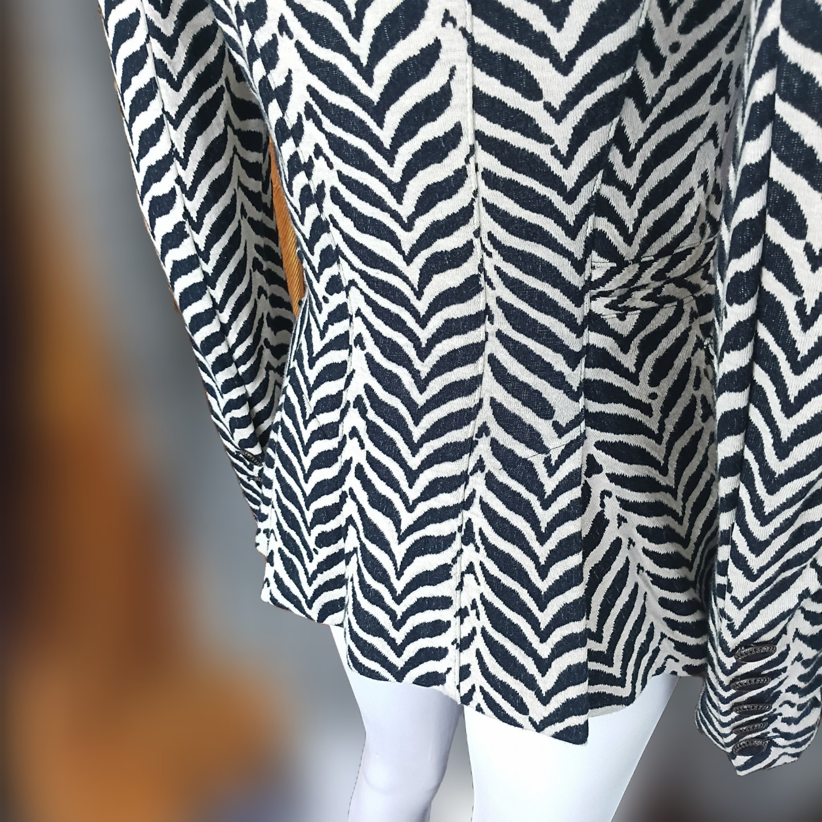 VTG DIANEvonFURSTENBERG ROCKAJILLY Black Brown Cream Zebra/Chevron Blazer W Sz 2